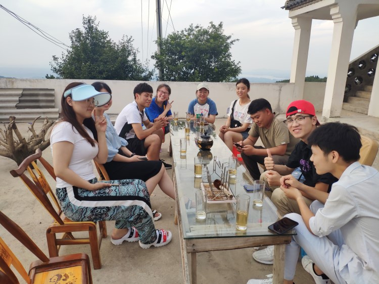 卢姓农家走访座谈